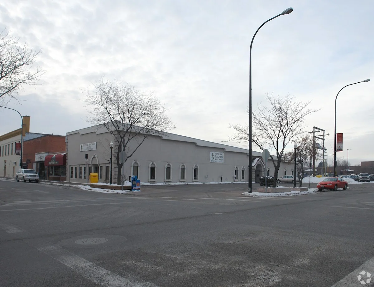 Ideal Option - Photo 2